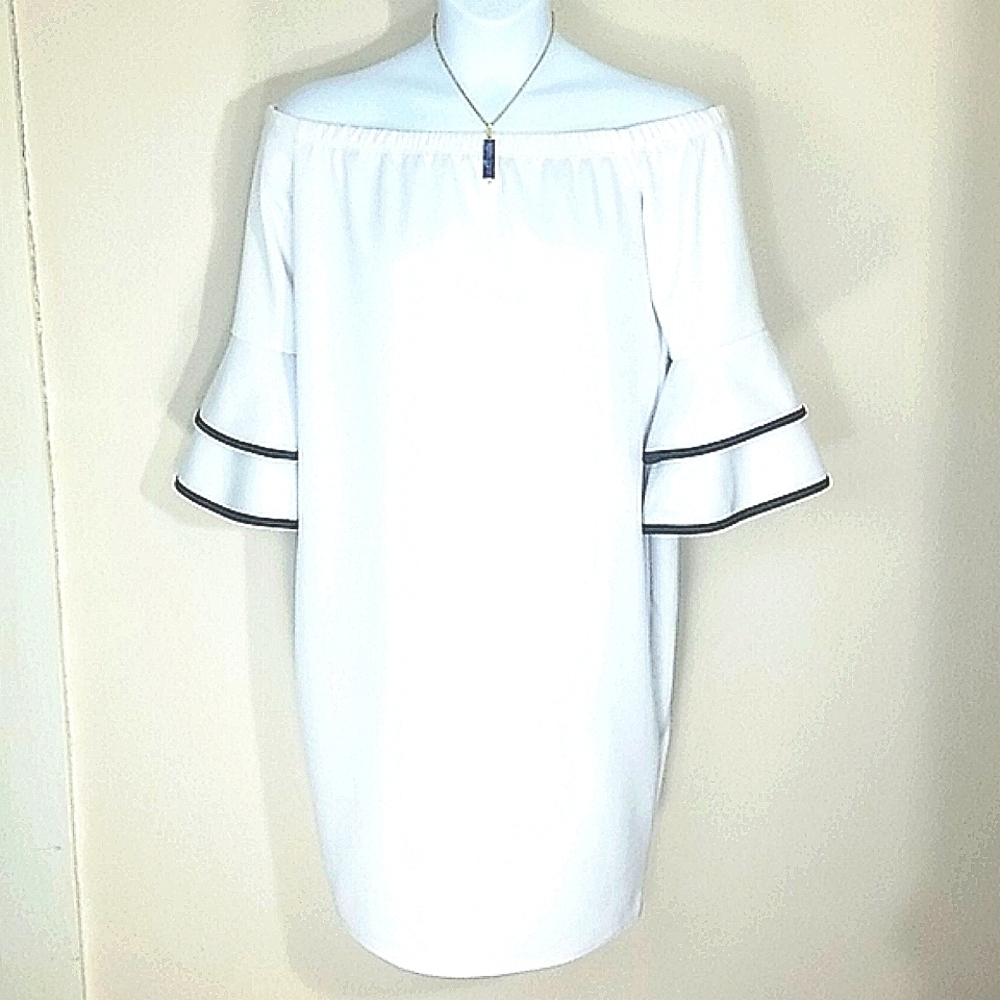Urban Rose White Off Shoulder Dress 2X Resortwear 3/4 Bell Sleeve Black Trim EUC